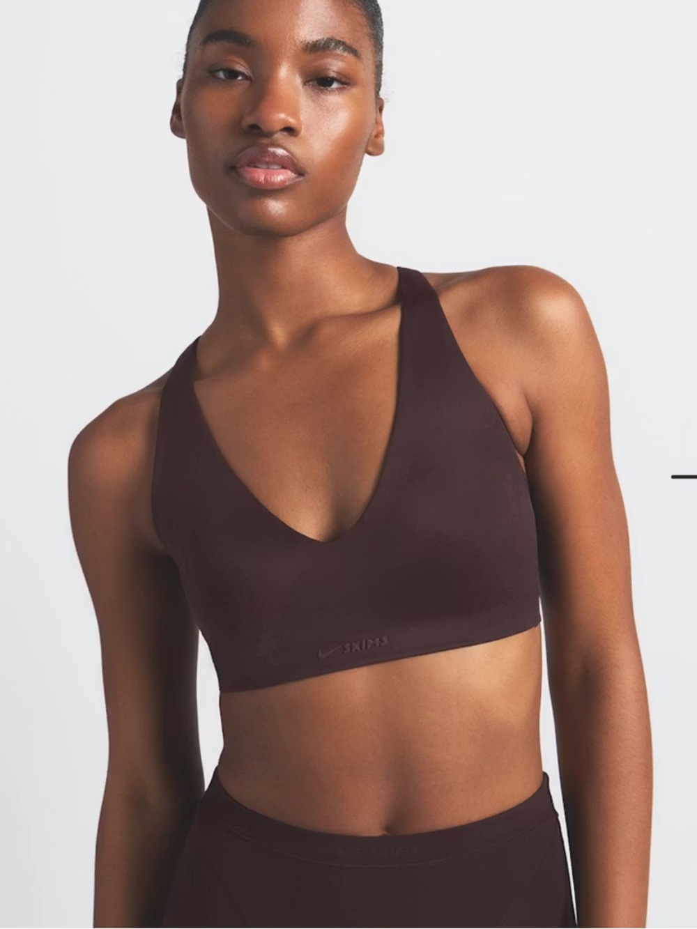 SKIMS Seamless V-Neck Bralette — Chocolate